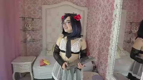 Mini Rouse online show from 06-19-26, 05:50