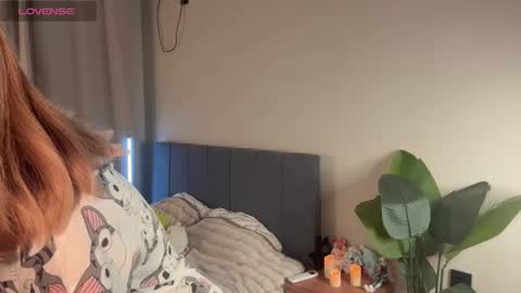 Cleo online show from 10-09-25, 01:42