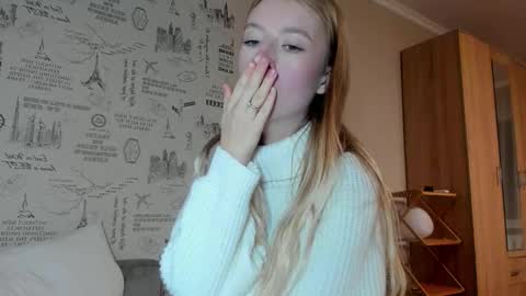 Snapshot of minidiva_ chatting on 10-12-25, 07:57 Amelia online show from 10-12-25, 07:57