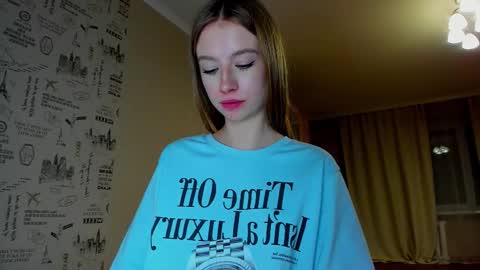 Snapshot of minidiva_ chatting on 01-09-26, 10:44 Amelia online show from 01-09-26, 10:44