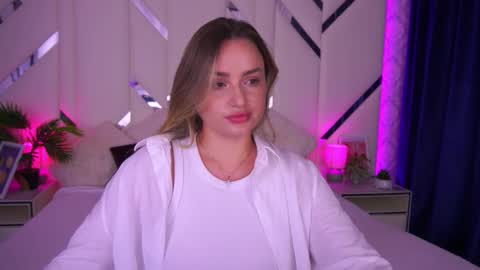 Snapshot of minifox_ chatting on 09-24-25, 06:28 minifox_ online show from 09-24-25, 06:28