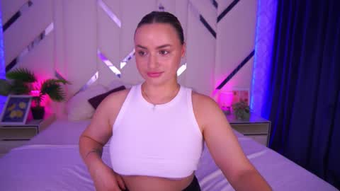 Snapshot of minifox_ chatting on 10-01-25, 06:41 minifox_ online show from 10-01-25, 06:41