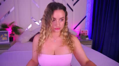 Snapshot of minifox_ chatting on 10-12-25, 07:07 minifox_ online show from 10-12-25, 07:07