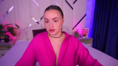 Snapshot of minifox_ chatting on 11-05-25, 08:14 minifox_ online show from 11-05-25, 08:14