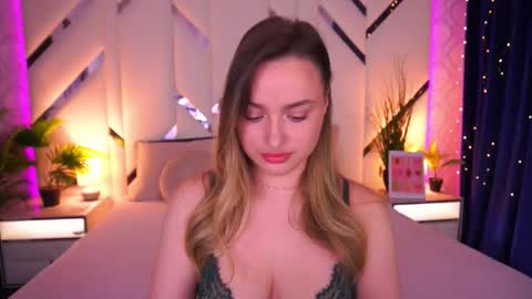 Snapshot of minifox_ chatting on 03-01-26, 08:27 minifox_ online show from 03-01-26, 08:27