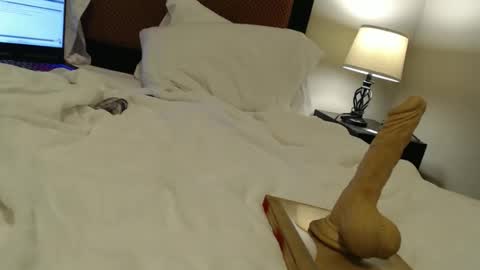 minime1920 online show from 03-01-26, 04:14