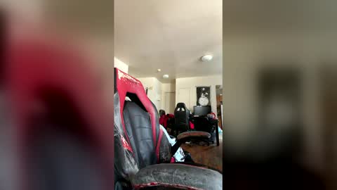 Snapshot of minimoose1003 chatting on 02-07-26, 07:39 minimoose1003 online show from 02-07-26, 07:39