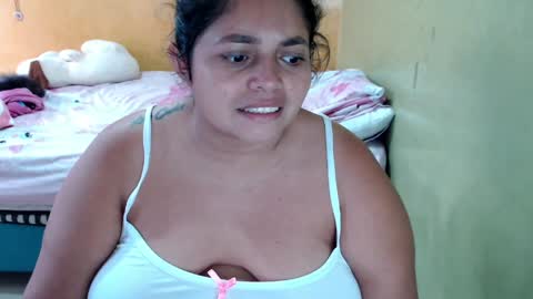 Snapshot of minnie_bbw69 chatting on 06-09-26, 11:22 Andrea online show from 06-09-26, 11:22