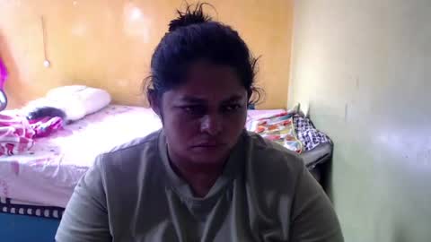 Snapshot of minnie_bbw69 chatting on 06-27-26, 12:33 Andrea online show from 06-27-26, 12:33