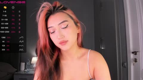 Snapshot of minnie_jin chatting on 12-13-24, 03:54 minnie_jin online show from 12-13-24, 03:54