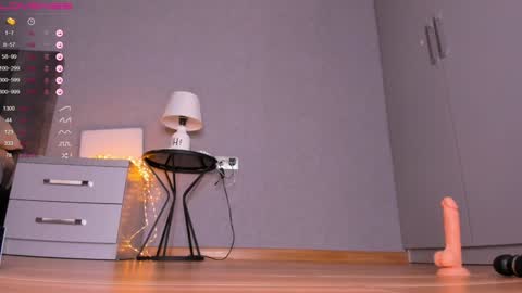 Snapshot of minnie_jin chatting on 02-05-25, 05:20 minnie_jin online show from 02-05-25, 05:20