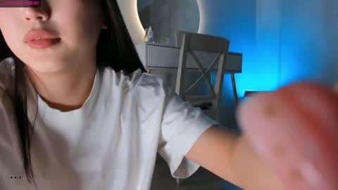 Snapshot of minnie_jin chatting on 09-09-25, 02:16 minnie_jin online show from 09-09-25, 02:16