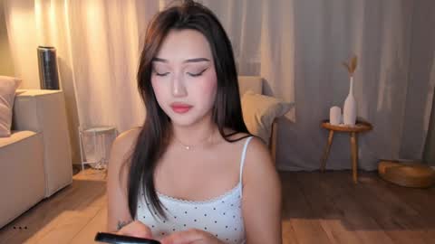 Snapshot of minnie_jin chatting on 11-17-25, 02:12 minnie_jin online show from 11-17-25, 02:12