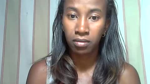 minouch211907 online show from 03-02-25, 05:14