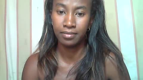 minouch211907 online show from 03-11-25, 11:44