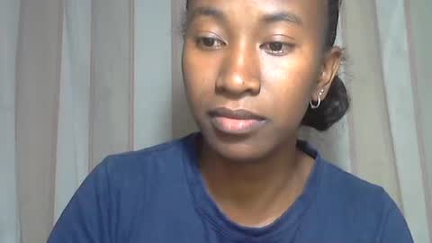 minouch211907 online show from 11-06-25, 08:43