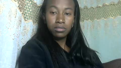 Snapshot of minouch211907 chatting on 06-11-26, 03:26 minouch211907 online show from 06-11-26, 03:26