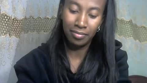 Snapshot of minouch211907 chatting on 06-11-26, 04:49 minouch211907 online show from 06-11-26, 04:49