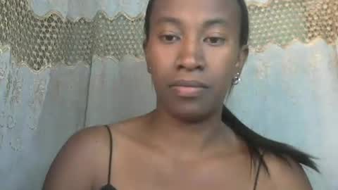 Snapshot of minouch211907 chatting on 06-30-26, 11:33 minouch211907 online show from 06-30-26, 11:33