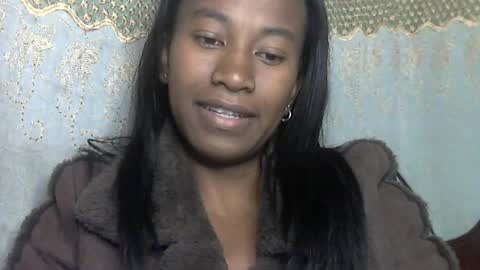 Snapshot of minouch211907 chatting on 07-13-26, 03:53 minouch211907 online show from 07-13-26, 03:53