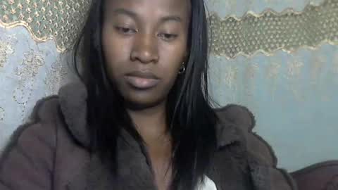 Snapshot of minouch211907 chatting on 07-15-26, 03:01 minouch211907 online show from 07-15-26, 03:01
