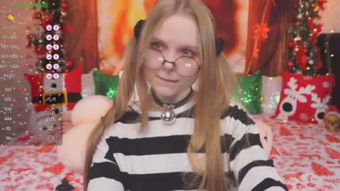 Snapshot of minx_girll chatting on 12-07-24, 06:21 Vikki online show from 12-07-24, 06:21