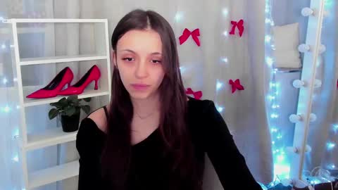 Snapshot of mipsymipson chatting on 01-05-25, 10:32 NEXT STREAM NOVEMBER 27282930 online show from 01-05-25, 10:32