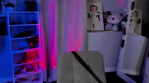 Snapshot of mipsymipson chatting on 11-18-25, 10:09 NEXT STREAM NOVEMBER 27282930 online show from 11-18-25, 10:09