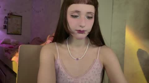 Snapshot of mira_jadee chatting on 04-25-26, 09:12 Mira online show from 04-25-26, 09:12