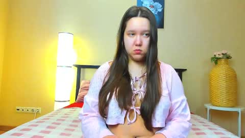 Mira online show from 03-11-25, 01:48