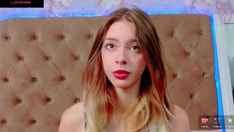 Snapshot of mira_lynxx chatting on 10-22-25, 04:13 mira_lynxx online show from 10-22-25, 04:13