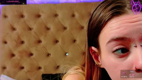 Snapshot of mira_lynxx chatting on 11-26-25, 05:19 mira_lynxx online show from 11-26-25, 05:19