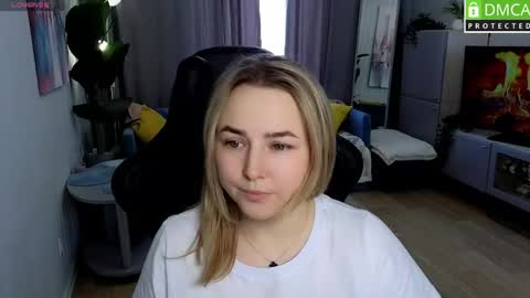 Snapshot of mira_mermayd chatting on 04-29-26, 08:40 Mira online show from 04-29-26, 08:40