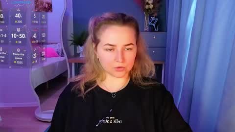 Snapshot of mira_mermayd chatting on 05-08-26, 02:06 Mira online show from 05-08-26, 02:06