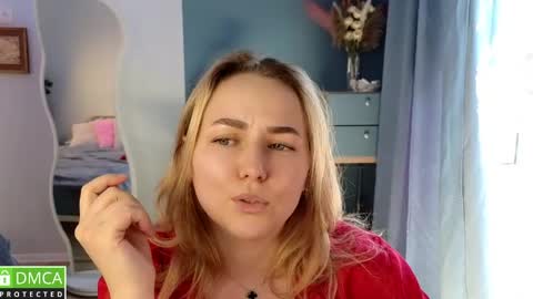 Snapshot of mira_mermayd chatting on 06-05-26, 07:03 Mira online show from 06-05-26, 07:03