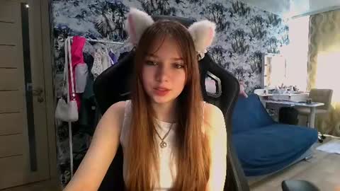 Snapshot of mira_princess chatting on 07-08-26, 10:42 MIRAcle online show from 07-08-26, 10:42