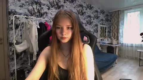 Snapshot of mira_princess chatting on 07-10-26, 11:35 MIRAcle online show from 07-10-26, 11:35