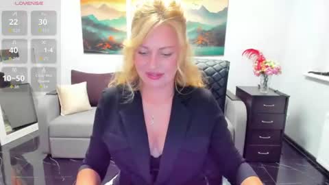 Snapshot of mira_whitme chatting on 07-13-26, 11:57 Mira online show from 07-13-26, 11:57