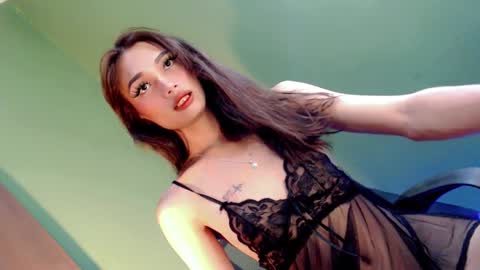 Snapshot of miraclegirl23 chatting on 01-29-25, 07:00 Zoey online show from 01-29-25, 07:00