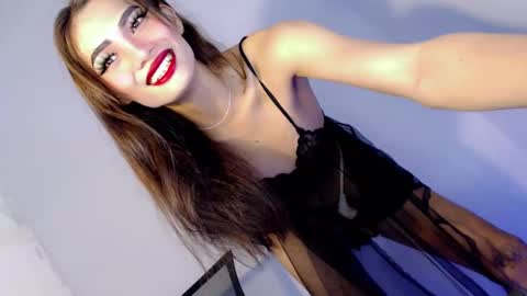 Snapshot of miraclegirl23 chatting on 02-05-25, 09:29 Zoey online show from 02-05-25, 09:29