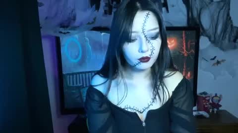 Snapshot of mirafloat chatting on 10-26-25, 01:28 mirafloat online show from 10-26-25, 01:28