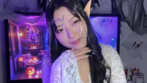 Snapshot of mirafloat chatting on 10-27-25, 01:37 mirafloat online show from 10-27-25, 01:37