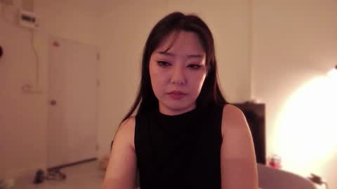 Snapshot of mirafloat chatting on 12-19-25, 12:12 mirafloat online show from 12-19-25, 12:12