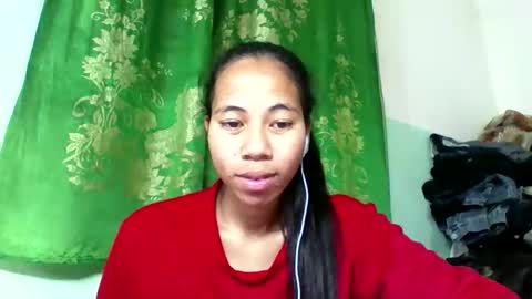 Snapshot of mirah881 chatting on 09-11-25, 06:46 mirah881 online show from 09-11-25, 06:46