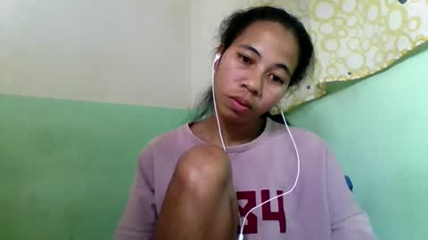 Snapshot of mirah881 chatting on 09-19-25, 07:14 mirah881 online show from 09-19-25, 07:14