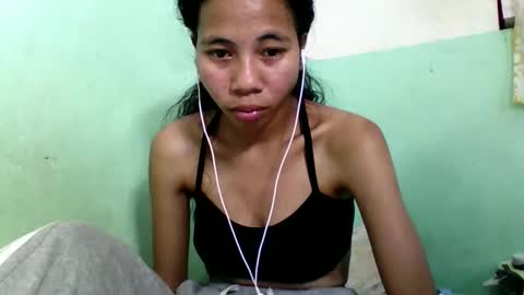 Snapshot of mirah881 chatting on 09-20-25, 08:32 mirah881 online show from 09-20-25, 08:32