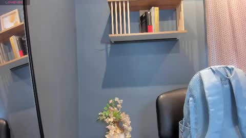    online show from 07-04-26, 12:00