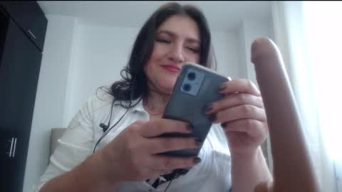 Snapshot of miranda_lovers69 chatting on 02-27-25, 08:09 Miranda online show from 02-27-25, 08:09