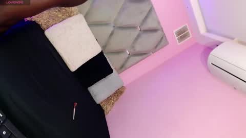 mirandaacollins online show from 11-08-25, 10:48