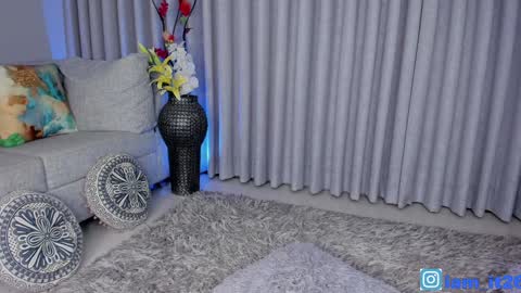 Snapshot of mirandacollins_ chatting on 01-11-25, 01:27 Miranda online show from 01-11-25, 01:27